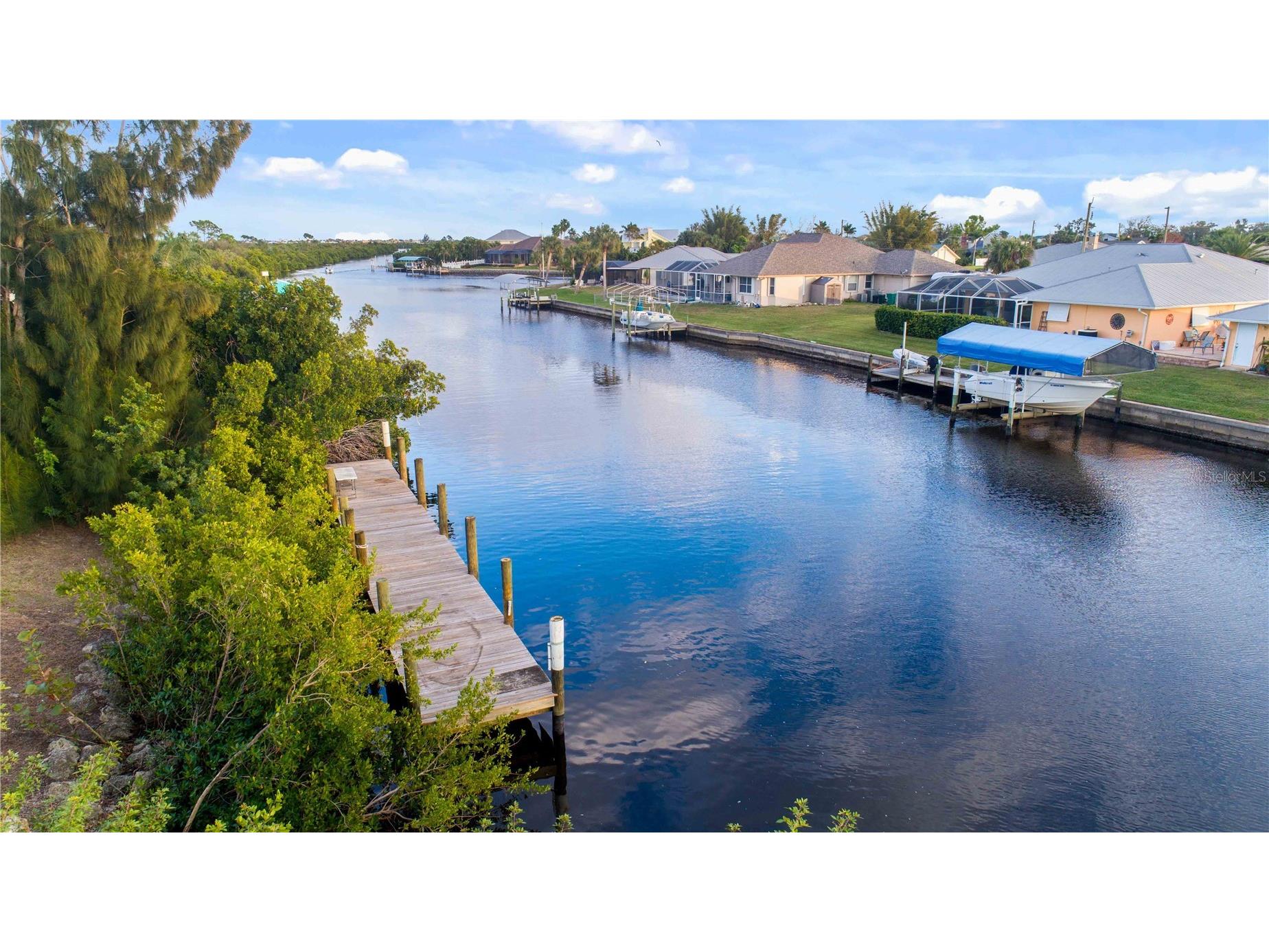 19379 Midway Boulevard Port Charlotte FL 33948 - COUNTRYMAN WATERWAY C7521712 image1