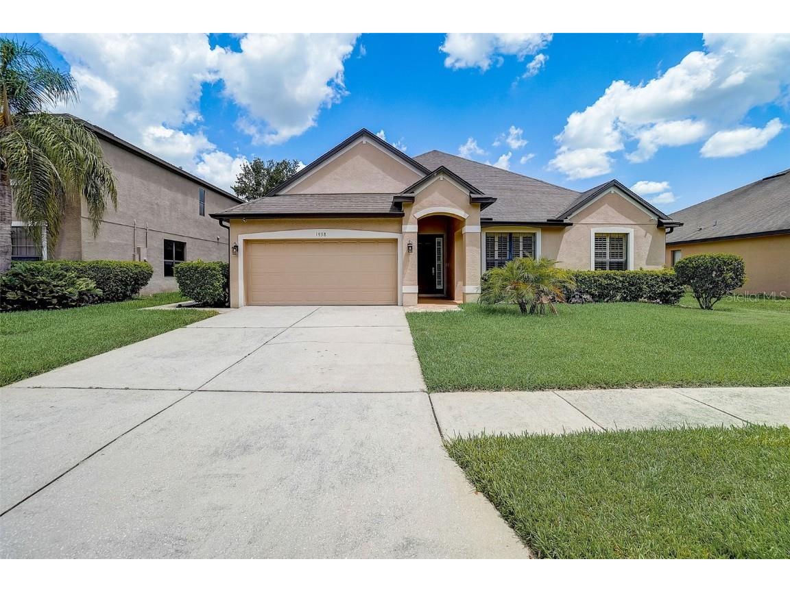 1938 Abbey Ridge Drive Dover FL 33527 T3465238 image1