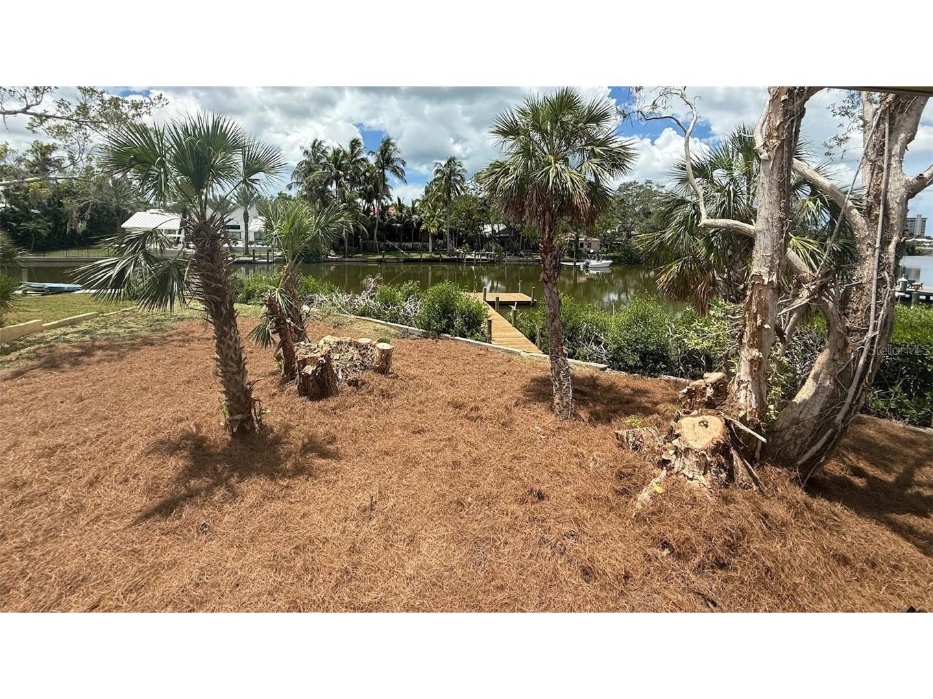 1938 High Point Drive Sarasota FL 34236 - HUDSON BAYOU A4662937 image2