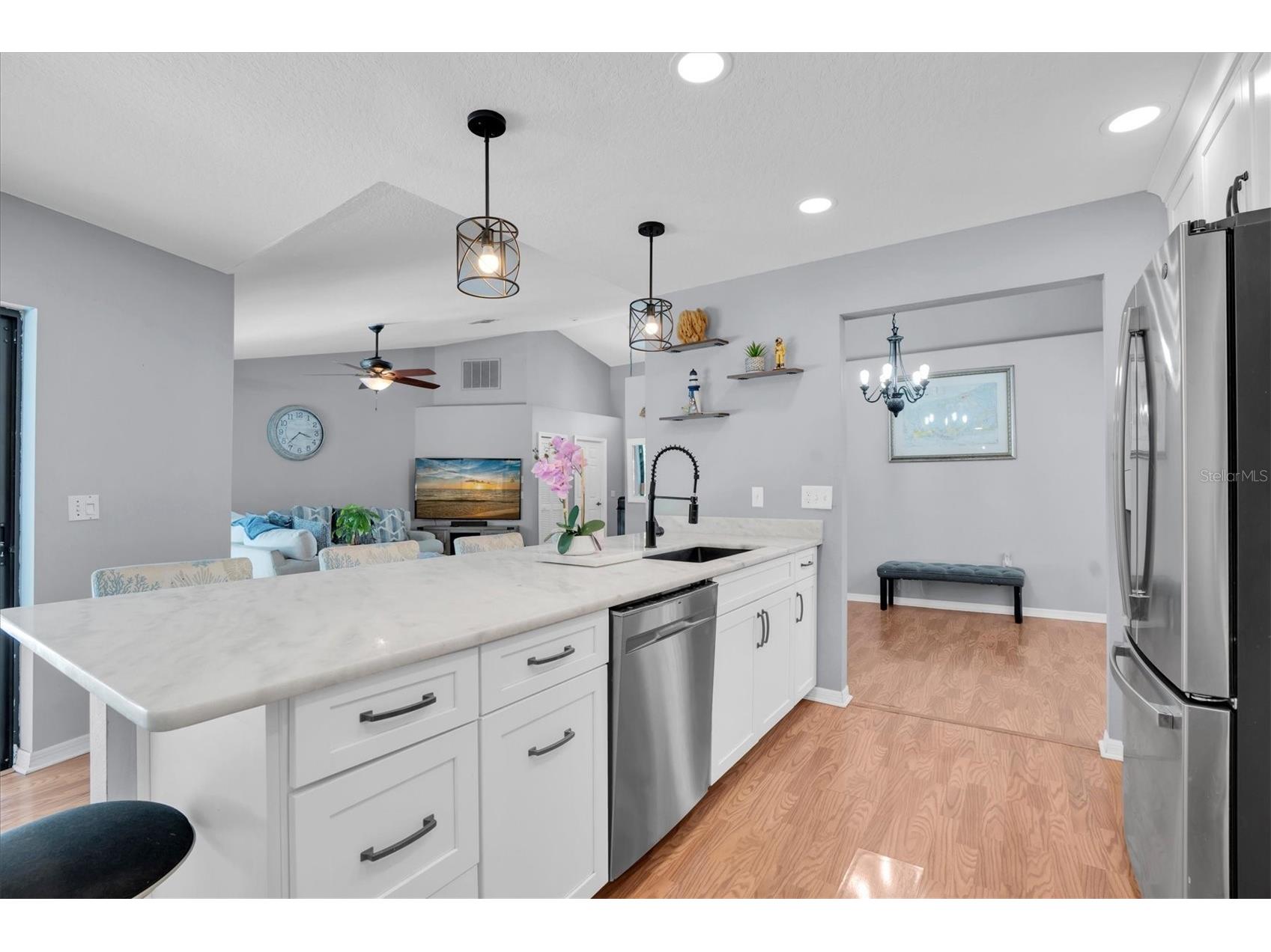 1938 Wood Thrush Street Tarpon Springs FL 34689 W7885189 image12