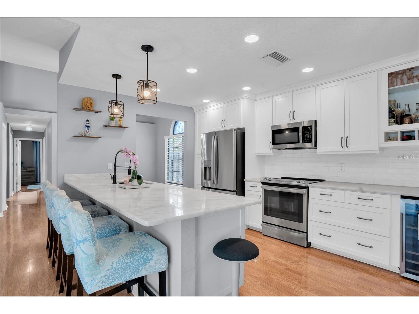 1938 Wood Thrush Street Tarpon Springs FL 34689 W7885189 image4