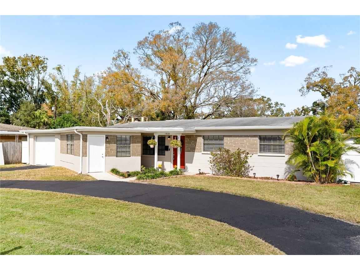 1939 63rd Avenue N Saint Petersburg FL 33702 U8229746 image1