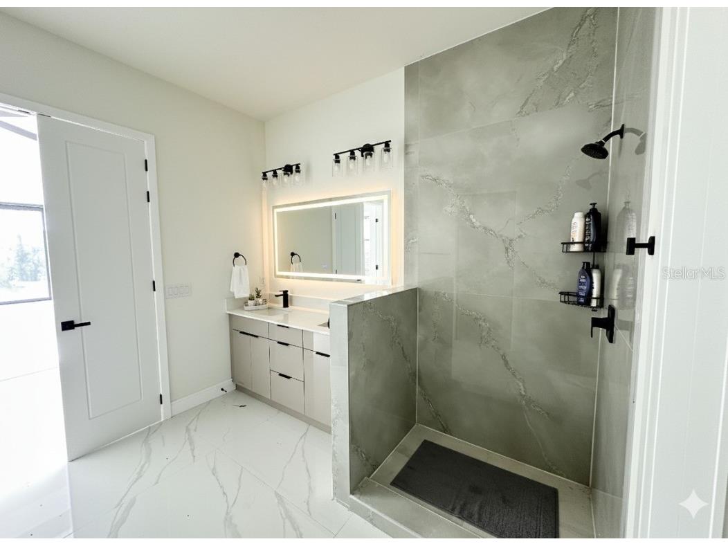 1939 Alliance Avenue North Port FL 34286 O6363079 image7