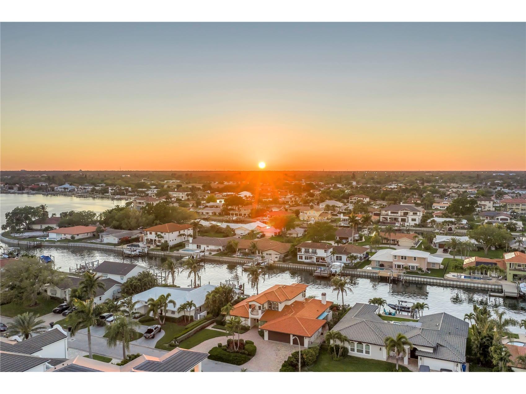 1939 Hawaii Avenue NE Saint Petersburg FL 33703 TB8488287 image45