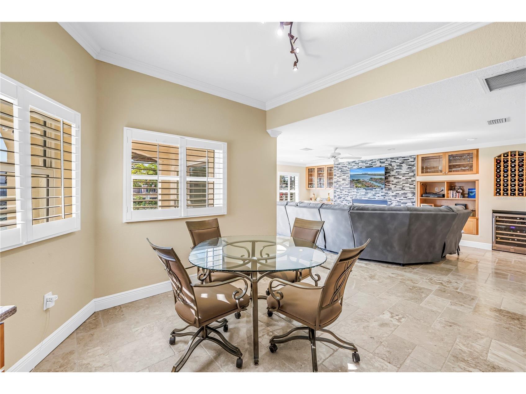 1939 Hawaii Avenue NE Saint Petersburg FL 33703 TB8488287 image9