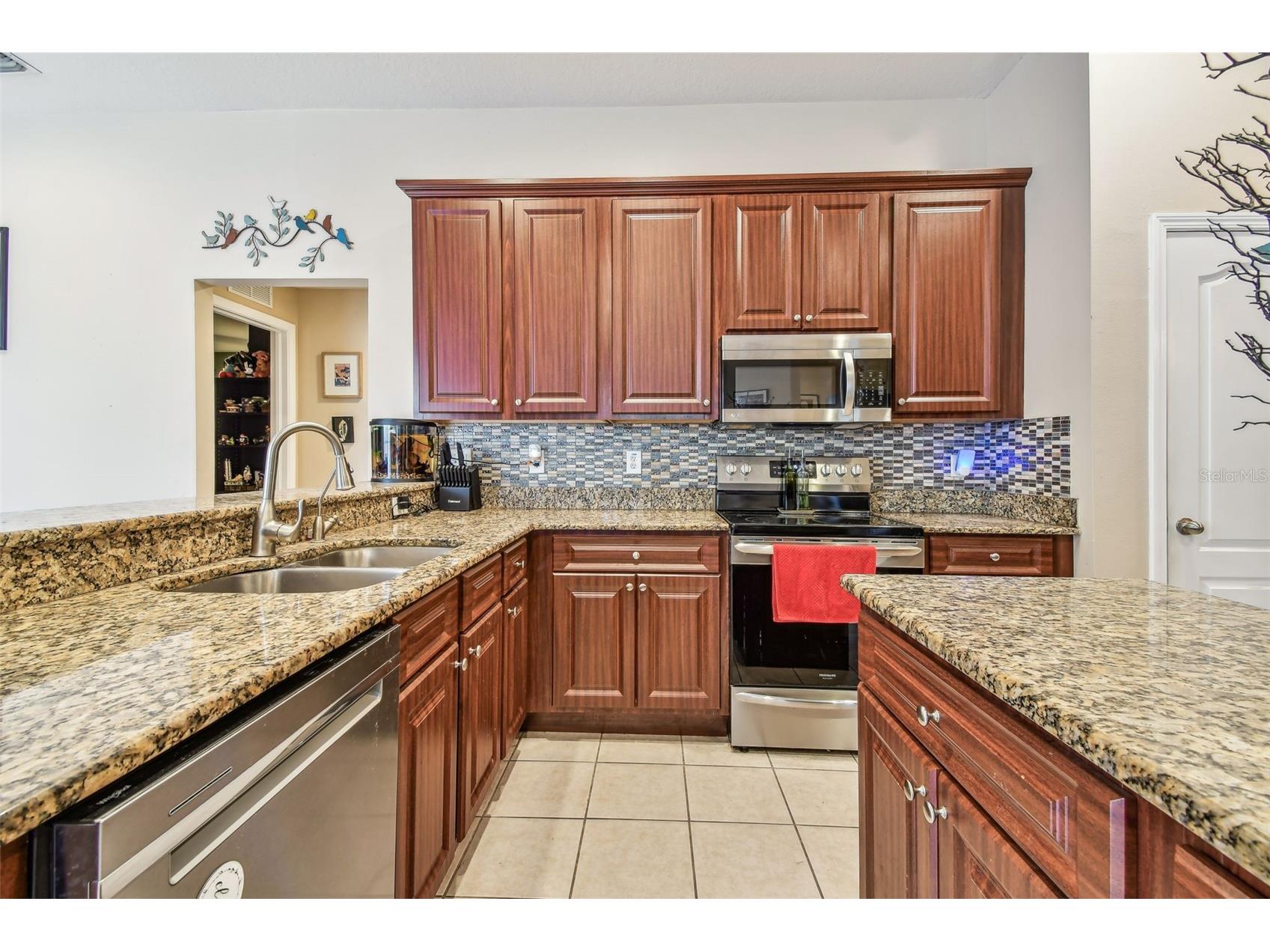 1939 Heartland Circle Valrico FL 33594 TB8378393 image15