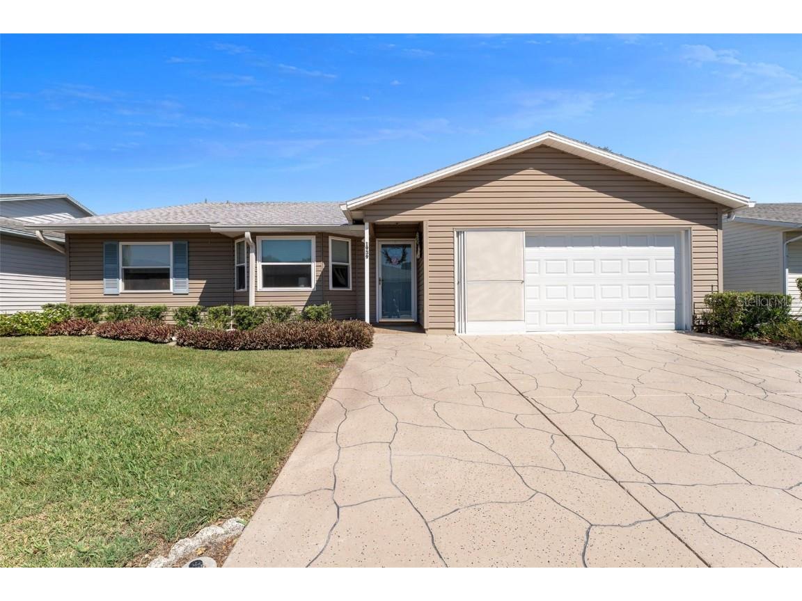 1939 Prairie Dunes Circle N Lakeland FL 33810 L4951445 image1