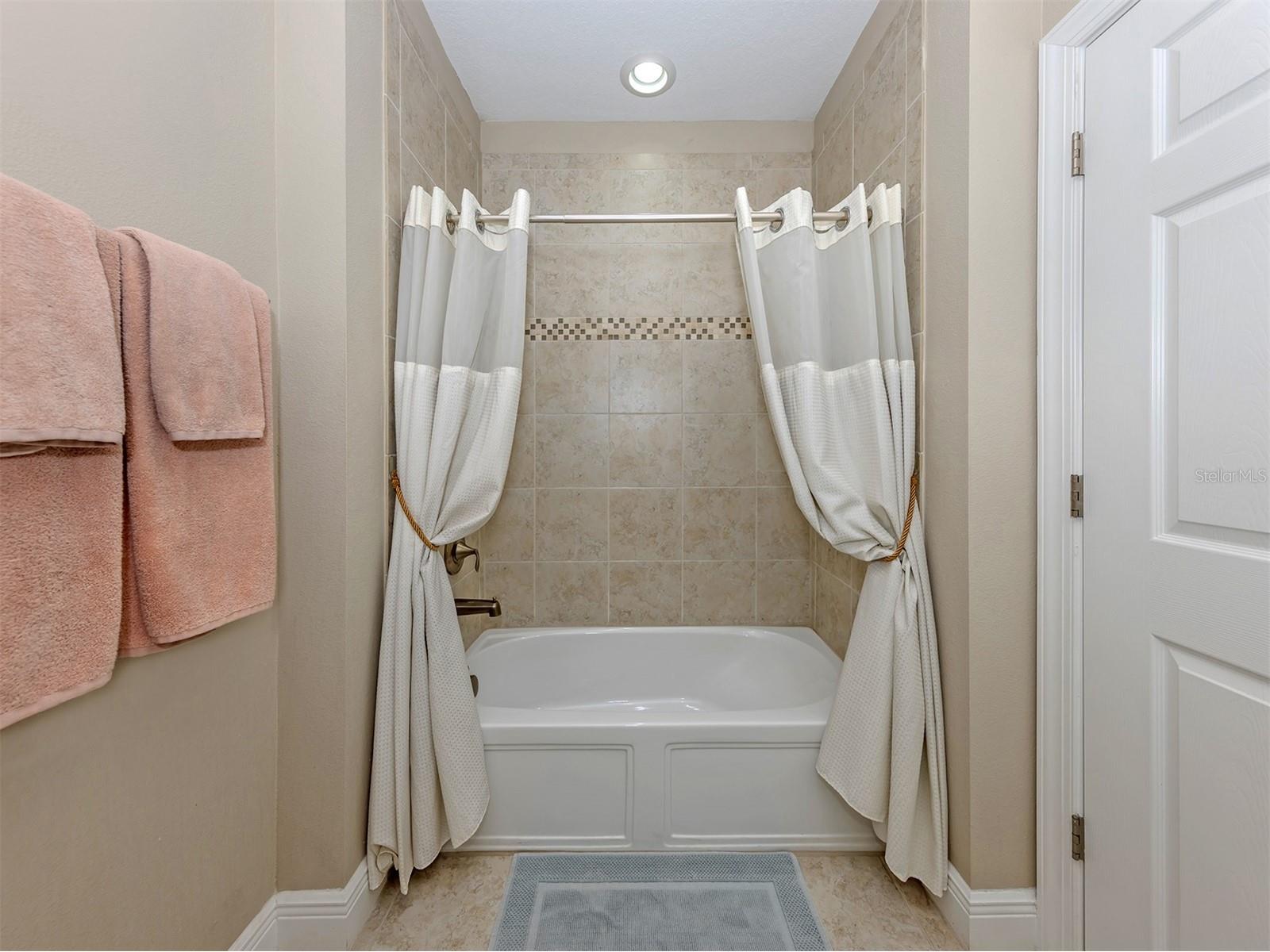 194 Bella Vista Terrace #26A North Venice FL 34275 N6144665 image27