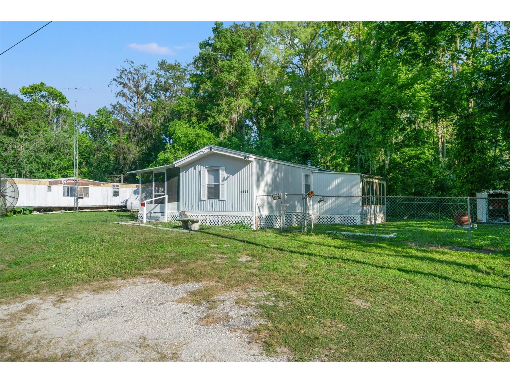 1940 Cr 428 Lake Panasoffkee FL 33538 TB8471975 image3