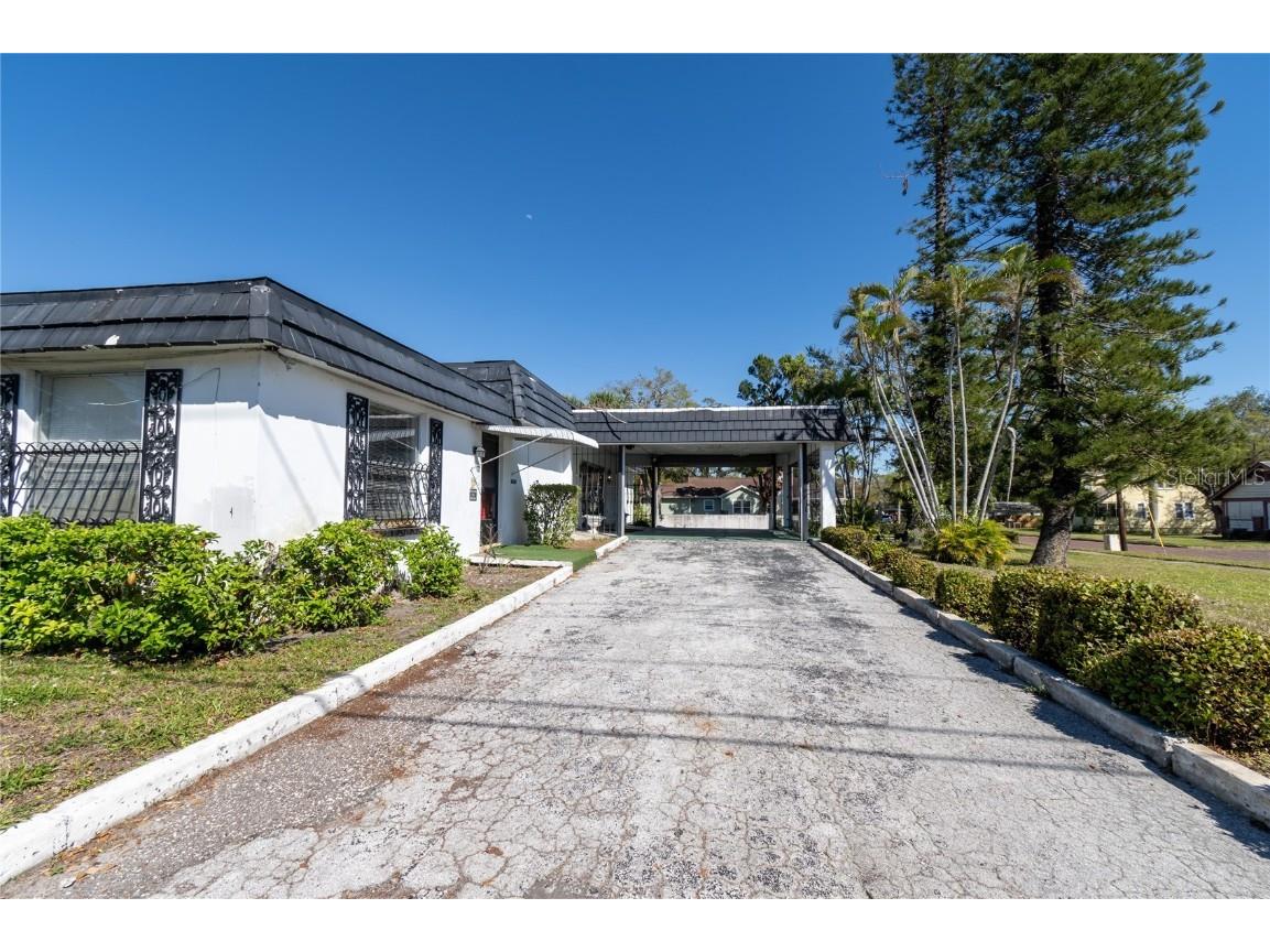 1940 Dr Martin Luther King Jr Street S Saint Petersburg FL 33705 TB8362671 image1