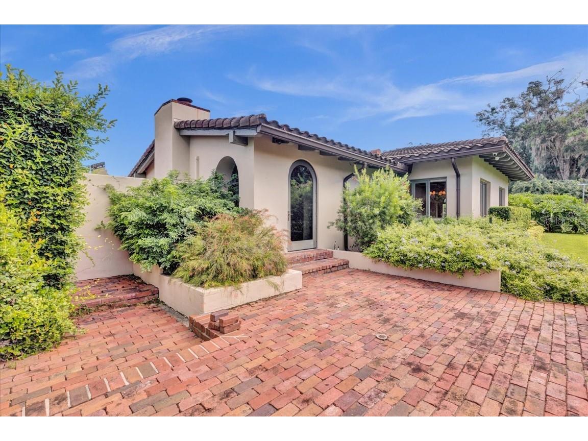 1941 Englewood Road Winter Park FL 32789 - LAKE SUE O6221291 image1