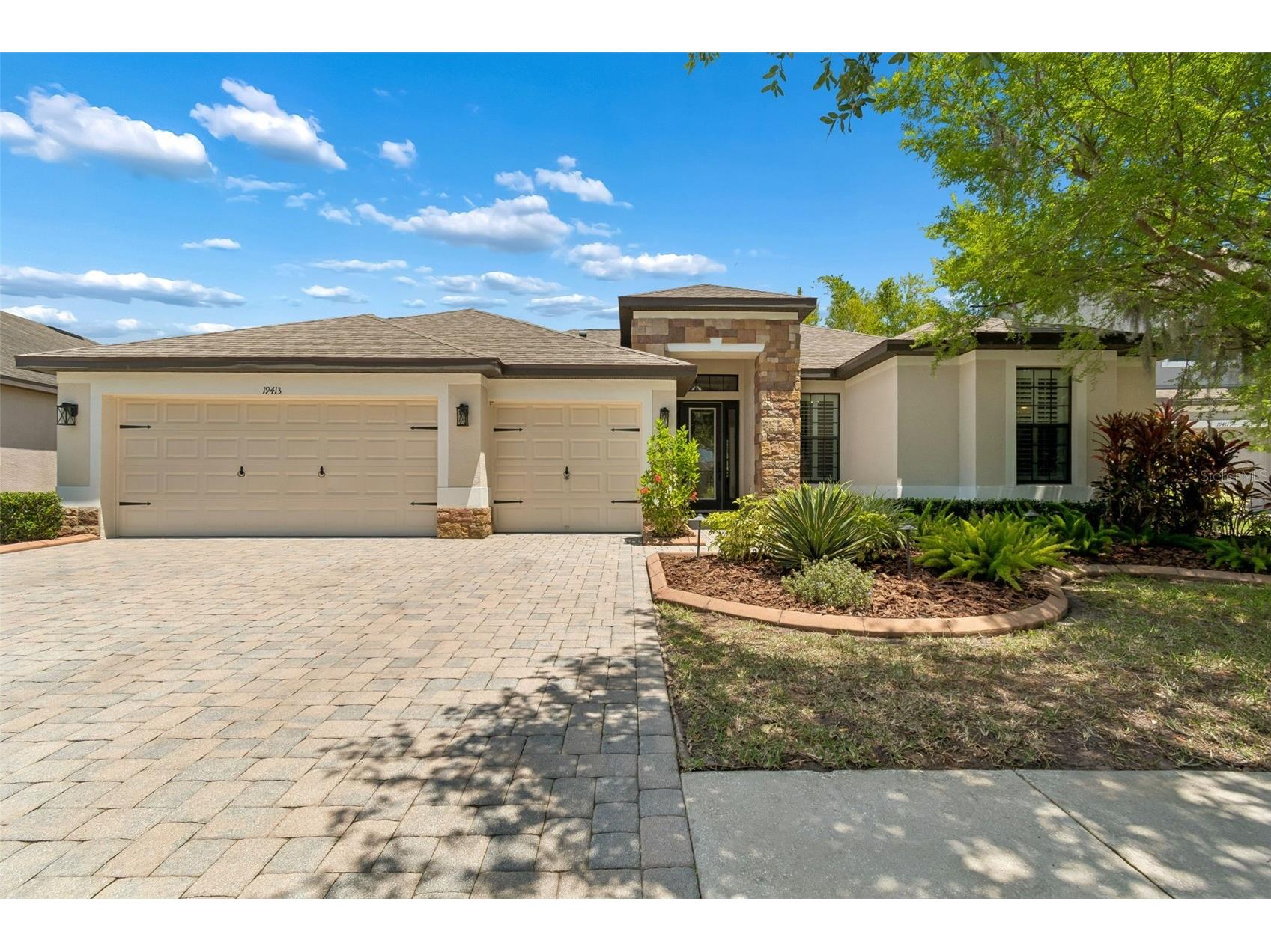19413 Sweet Grass Way Lutz FL 33558 - COMMUNITY POND TB8497362 image1
