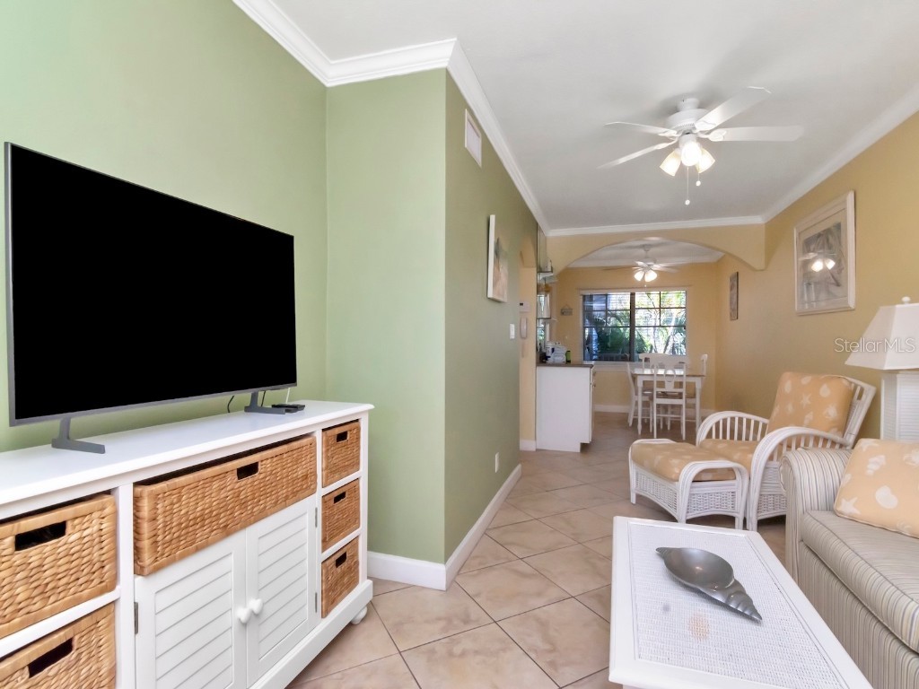 19417 Gulf Boulevard #B205 Indian Shores FL 33785 TB8345994 image19