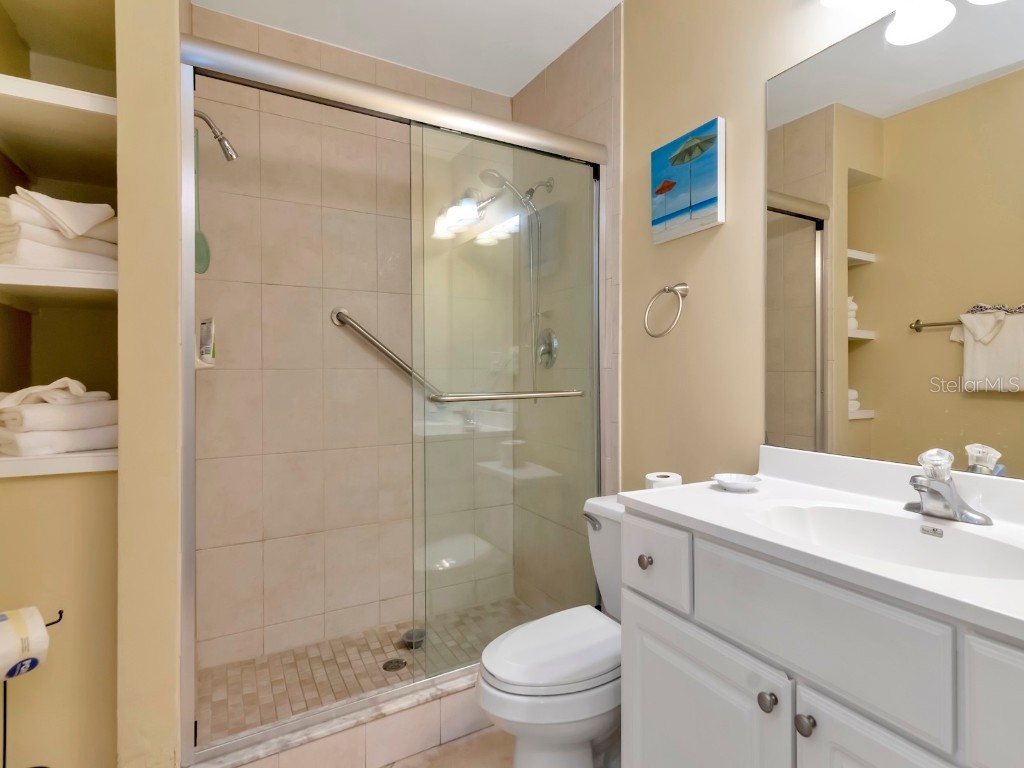 19417 Gulf Boulevard #B205 Indian Shores FL 33785 TB8345994 image25