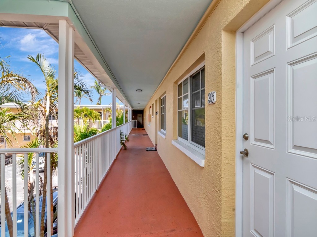 19417 Gulf Boulevard #B205 Indian Shores FL 33785 TB8345994 image28