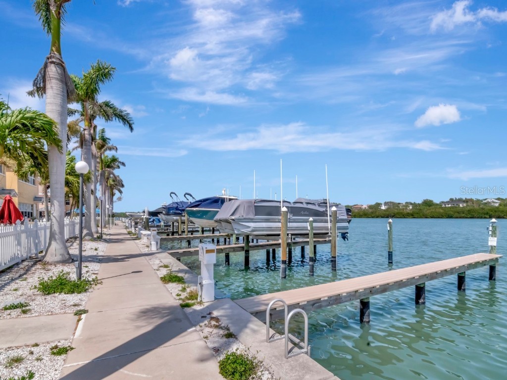 19417 Gulf Boulevard #B205 Indian Shores FL 33785 TB8345994 image34