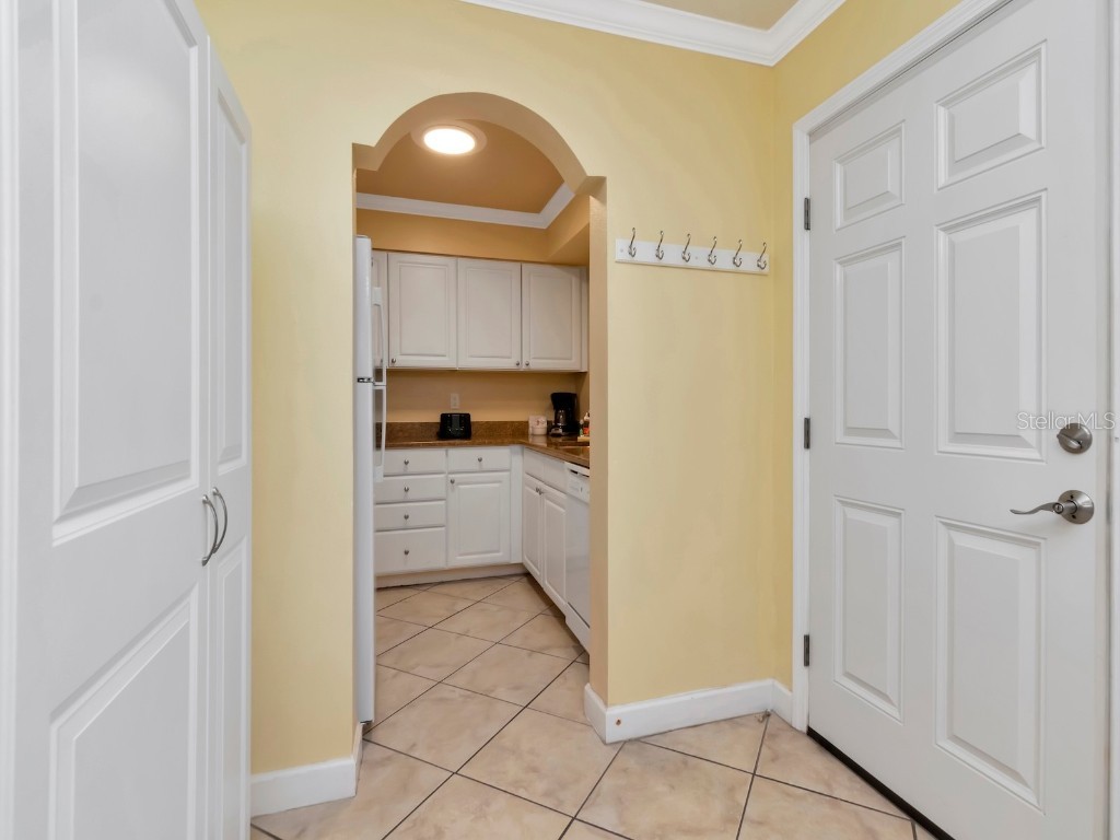 19417 Gulf Boulevard #B205 Indian Shores FL 33785 TB8345994 image4