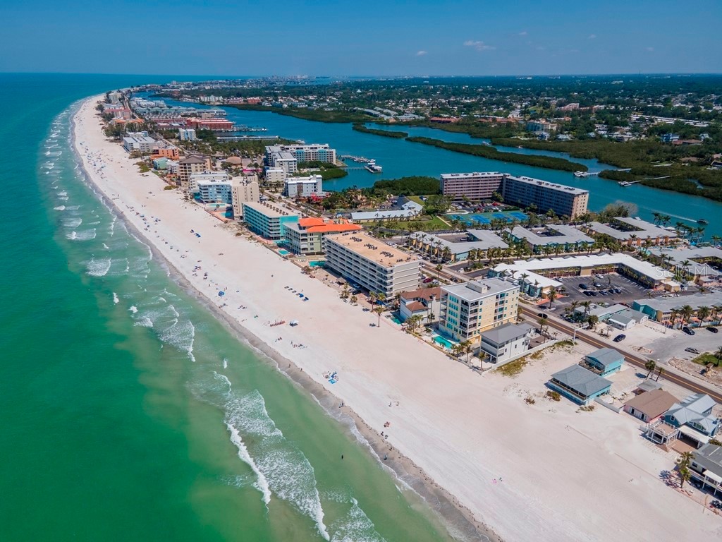 19417 Gulf Boulevard #B205 Indian Shores FL 33785 TB8345994 image73