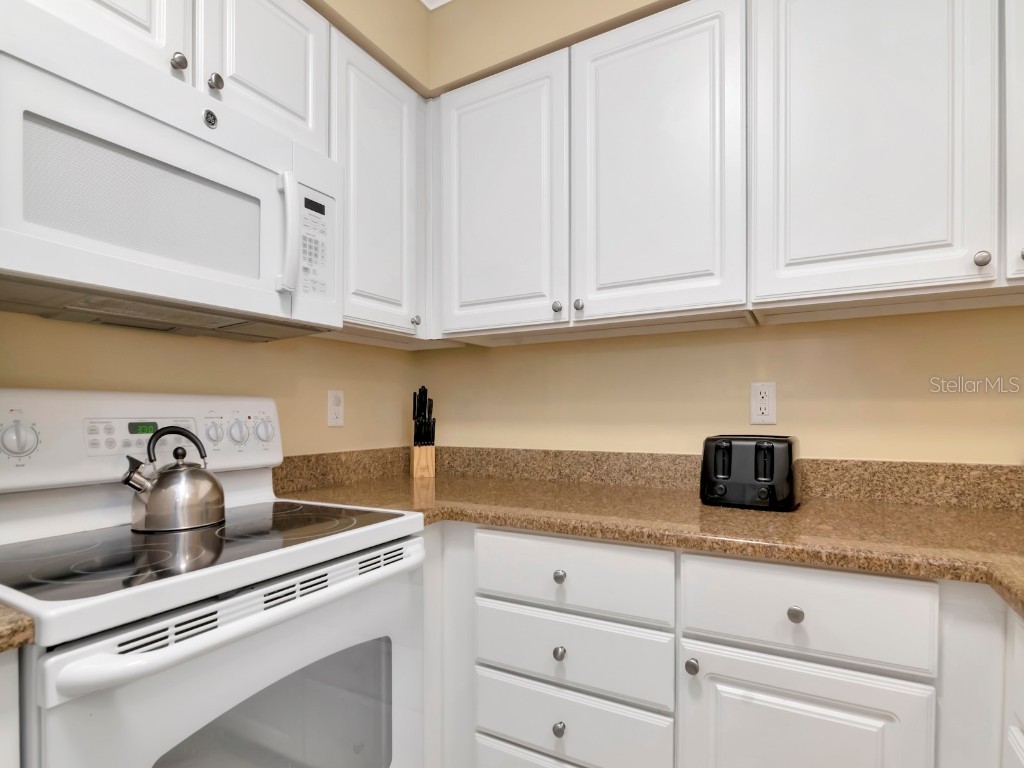 19417 Gulf Boulevard #B205 Indian Shores FL 33785 TB8345994 image8