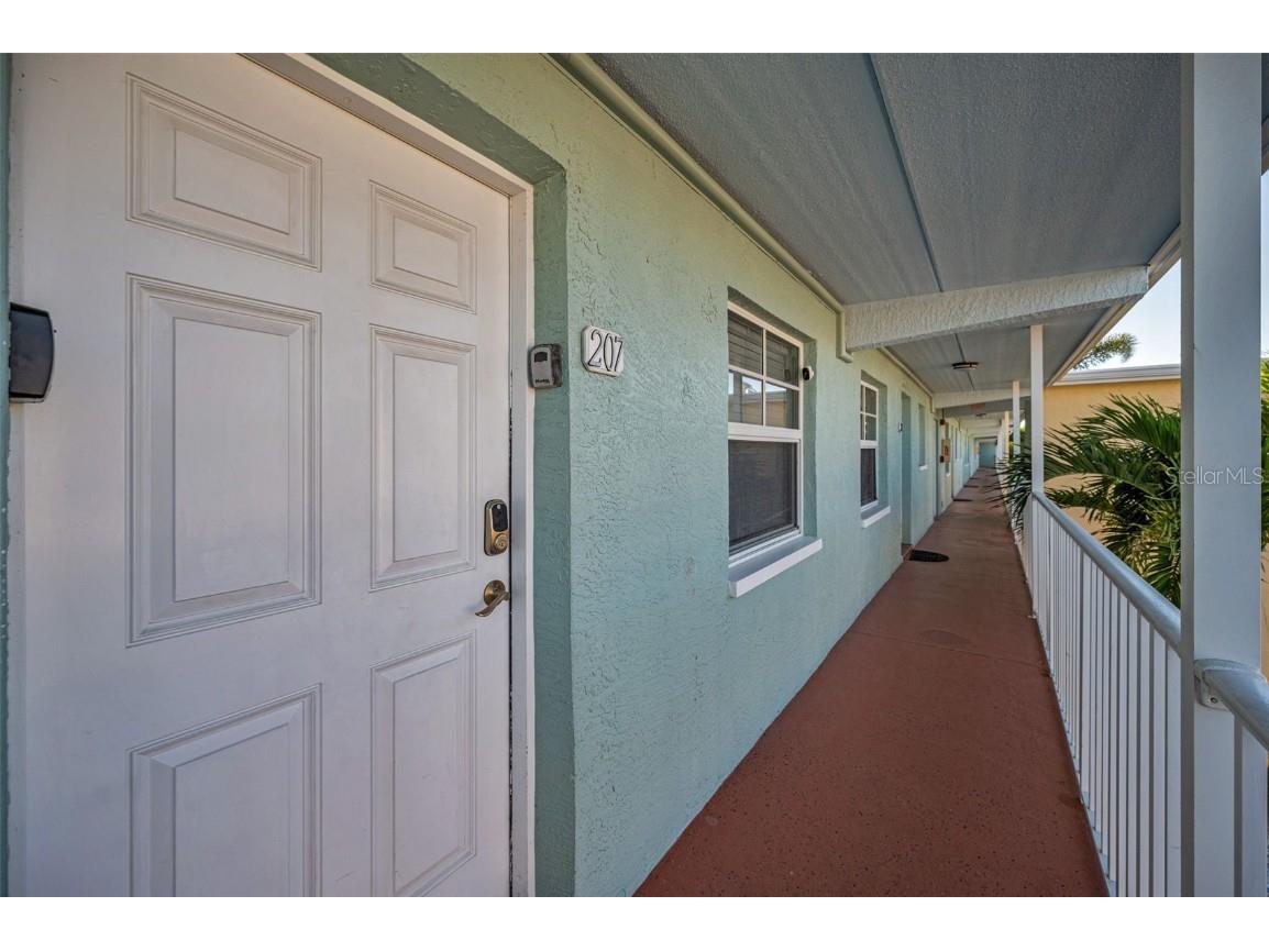 19417 Gulf Boulevard #F207 Indian Rocks Beach FL 33785 - COMPLEX ON INTRACOASTAL TB8445089 image6