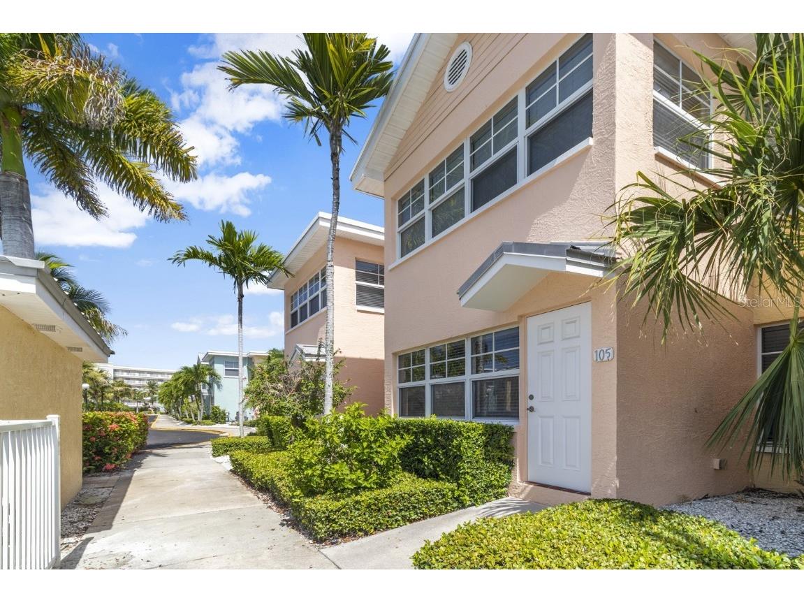 19417 Gulf Boulevard W #B-105 Indian Shores FL 33785 U8172433 image1