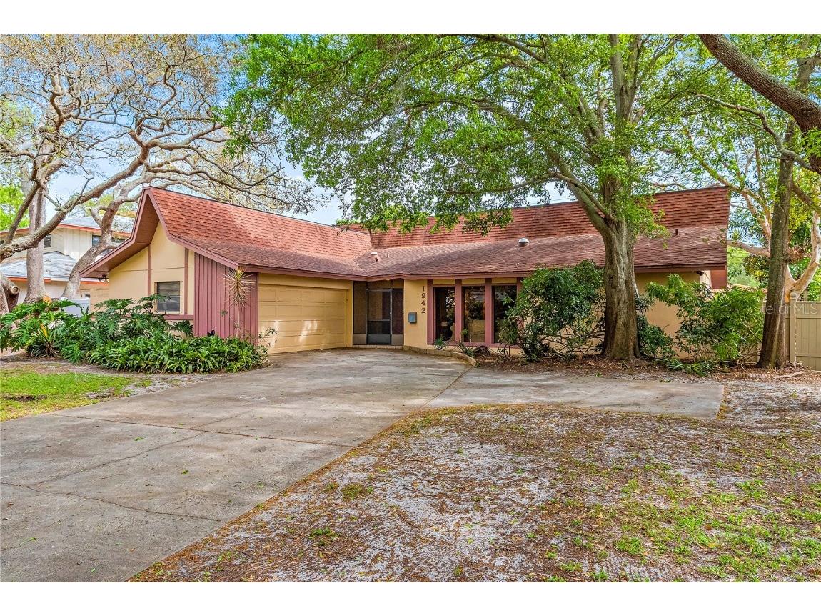 1942 Pinellas Point Drive S Saint Petersburg FL 33712 U8157347 image1