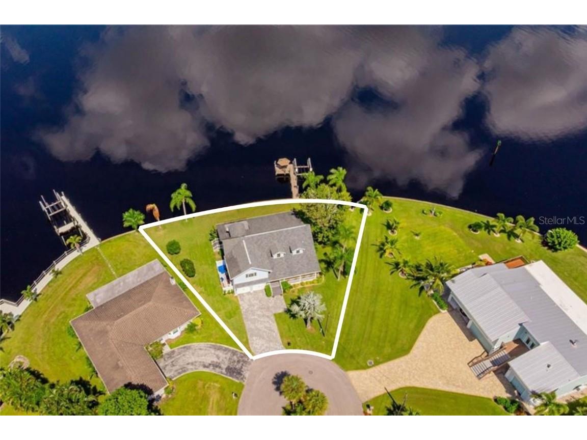 1943 Bahama Avenue Fort Myers FL 33905 A4618043 image3