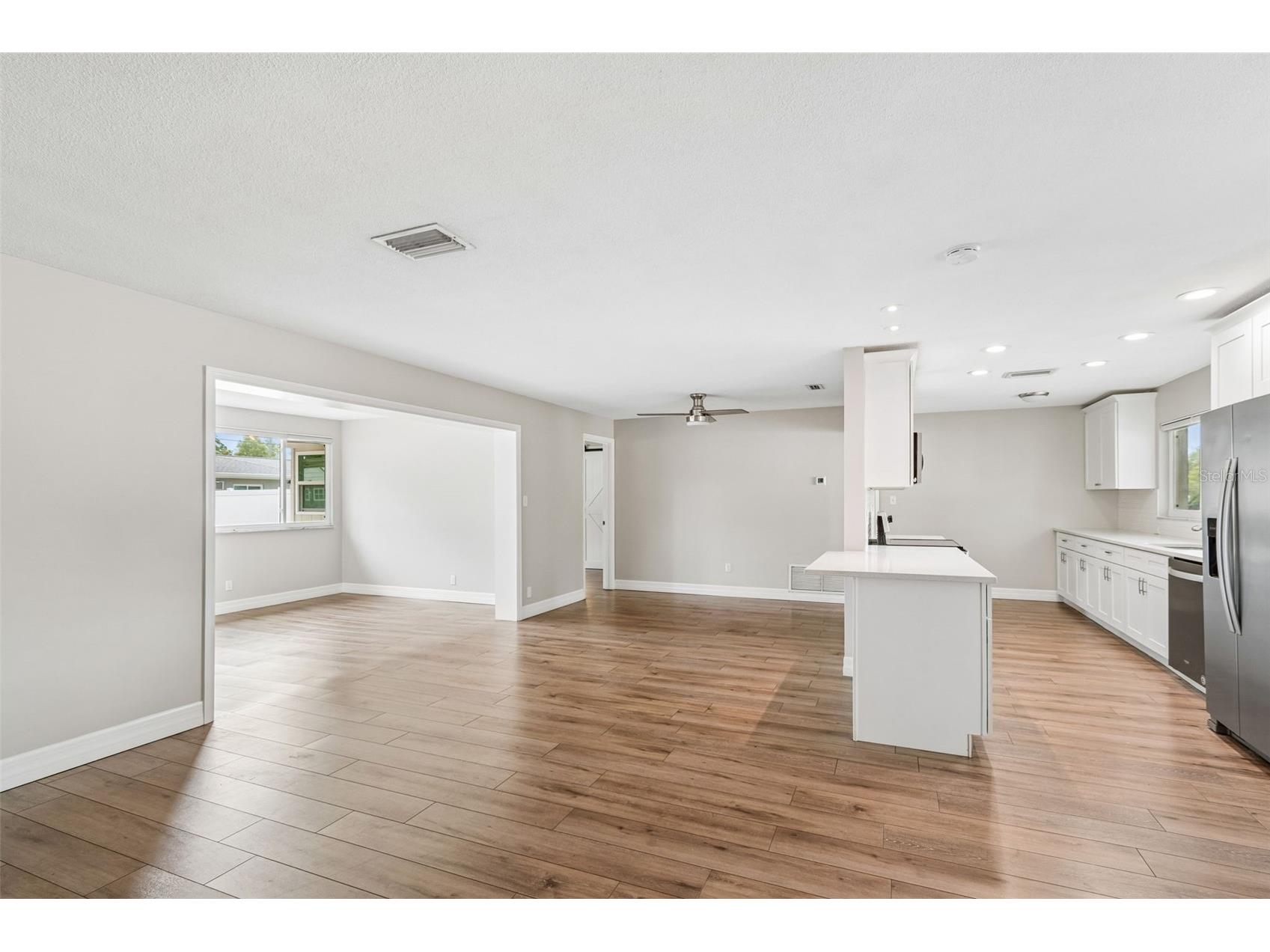 1943 Barbara Avenue Clearwater FL 33755 TB8514557 image9