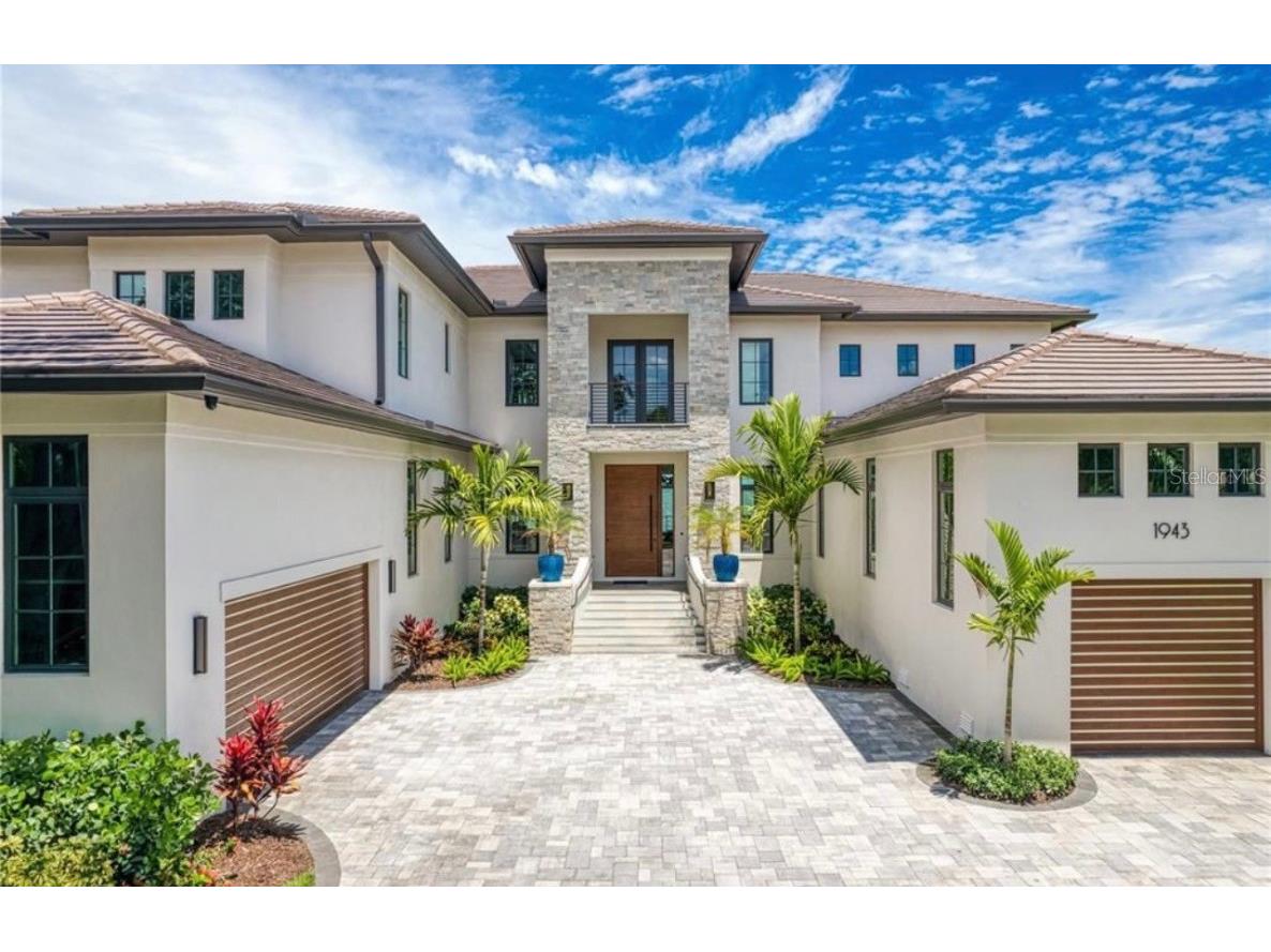 1943 Brightwaters Boulevard NE Saint Petersburg FL 33704 - TAMPA BAY O6103937 image1