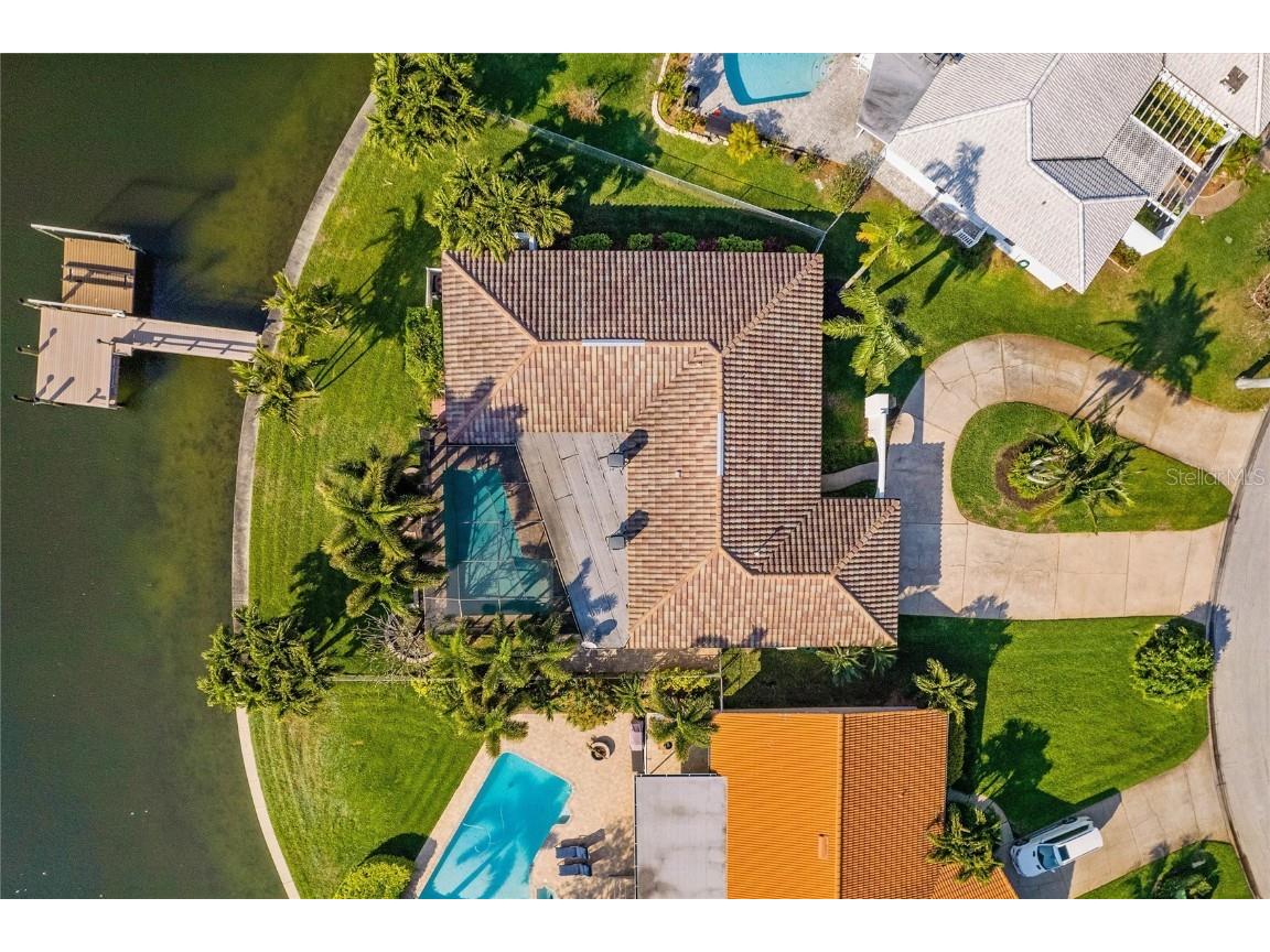 1943 Massachusetts Avenue NE Saint Petersburg FL 33703 - TAMPA BAY U8199107 image1