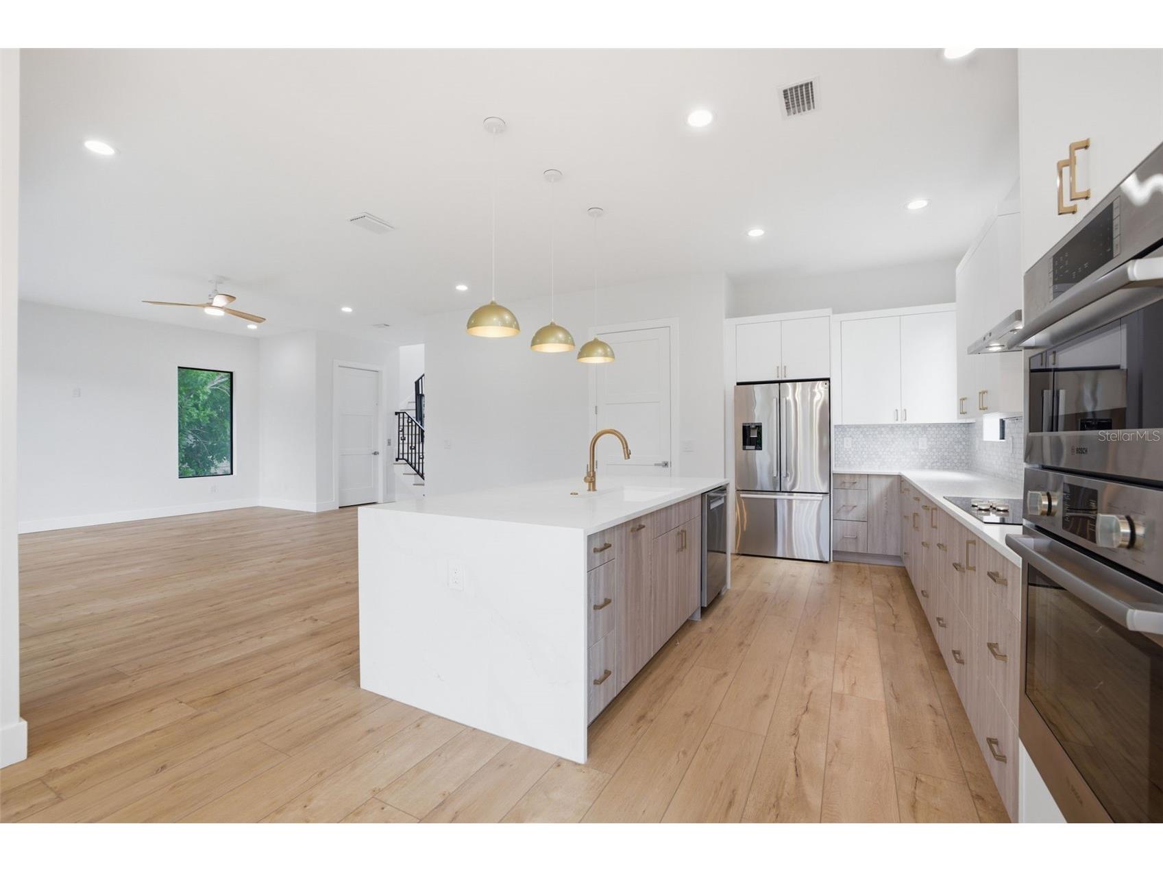 1943 Shore Acres Boulevard NE Saint Petersburg FL 33703 TB8497542 image18