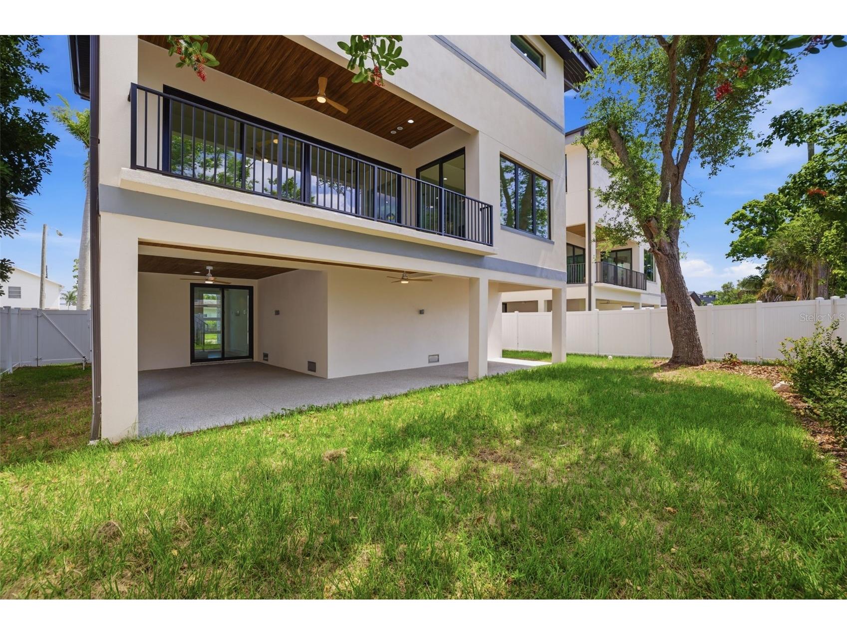 1943 Shore Acres Boulevard NE Saint Petersburg FL 33703 TB8497542 image2