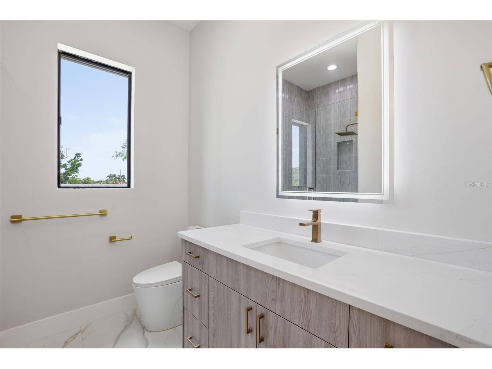 1943 Shore Acres Boulevard NE Saint Petersburg FL 33703 TB8497542 image25