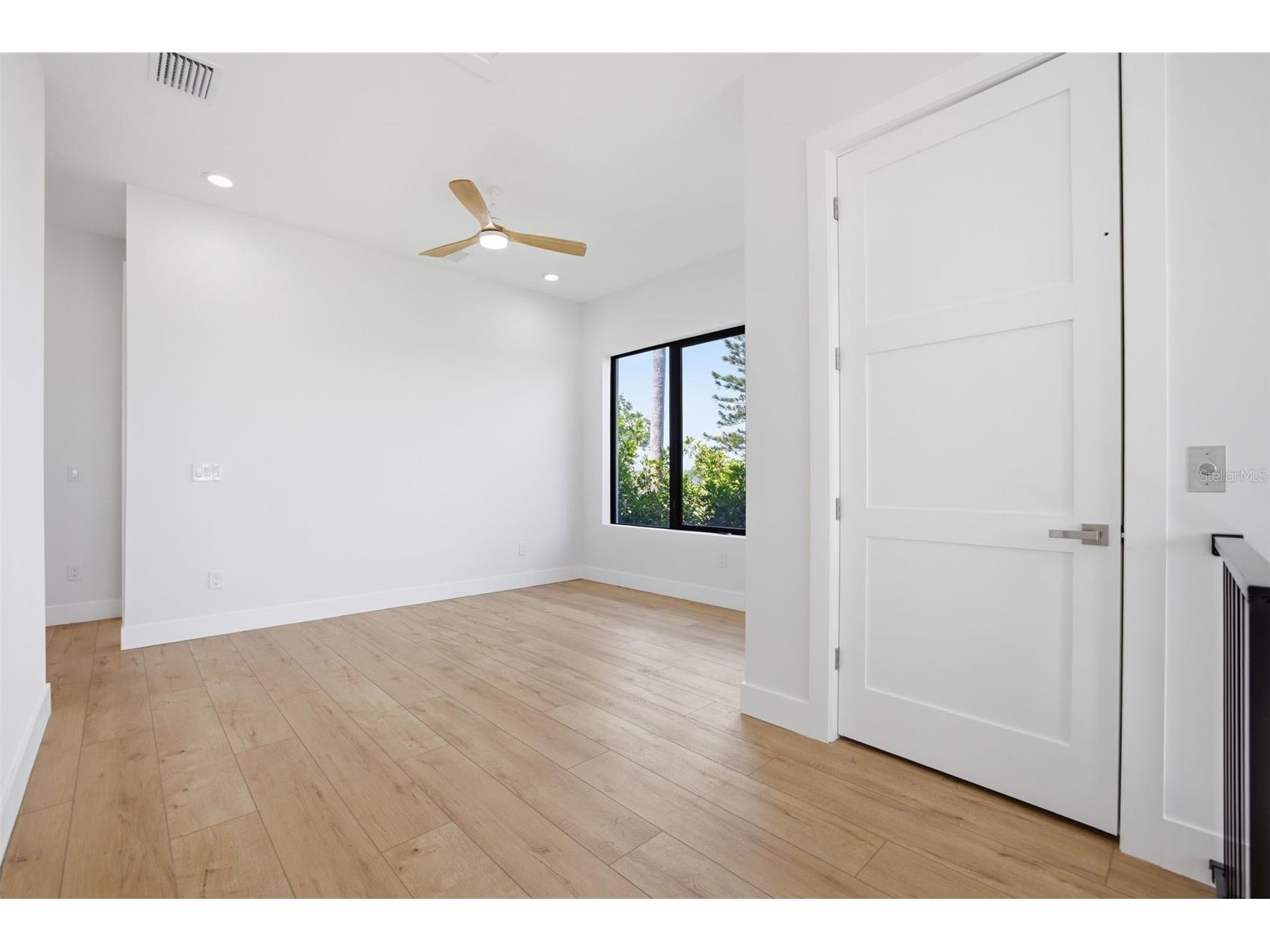 1943 Shore Acres Boulevard NE Saint Petersburg FL 33703 TB8497542 image30