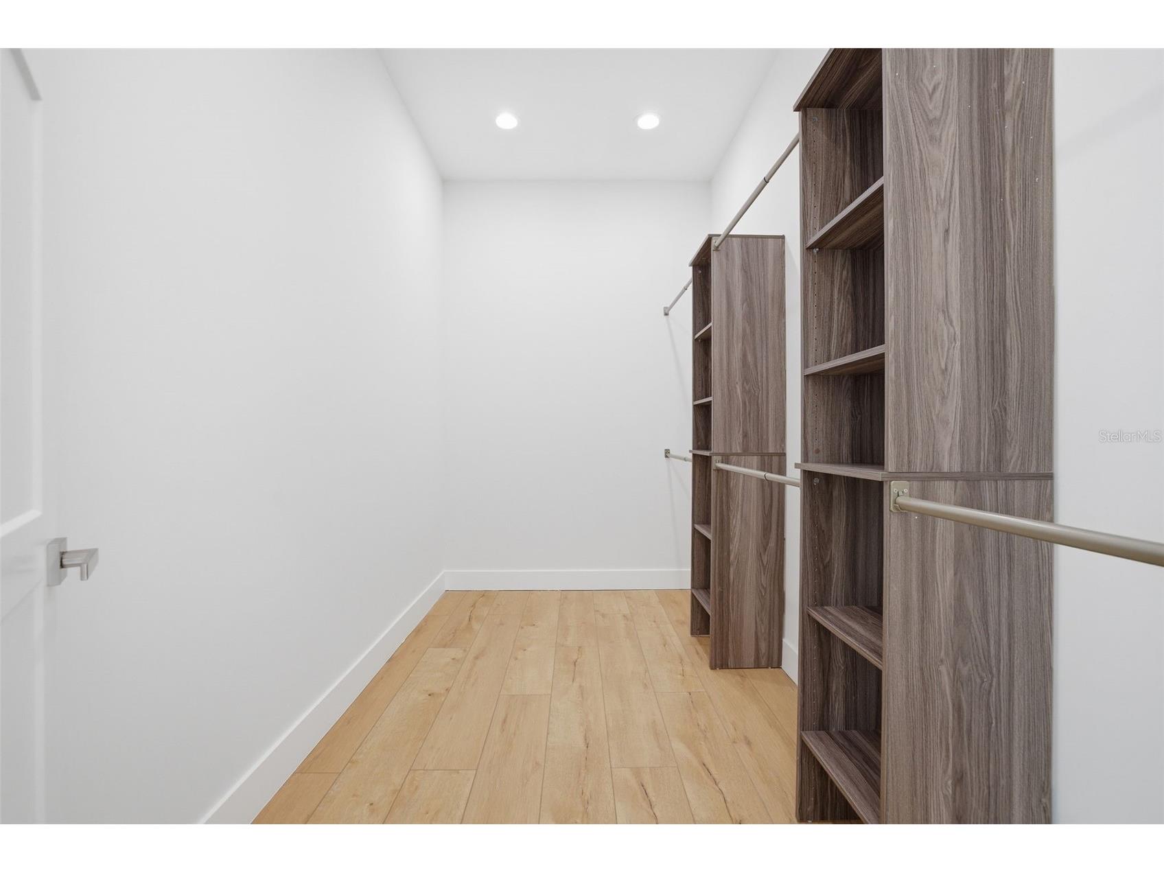 1943 Shore Acres Boulevard NE Saint Petersburg FL 33703 TB8497542 image36