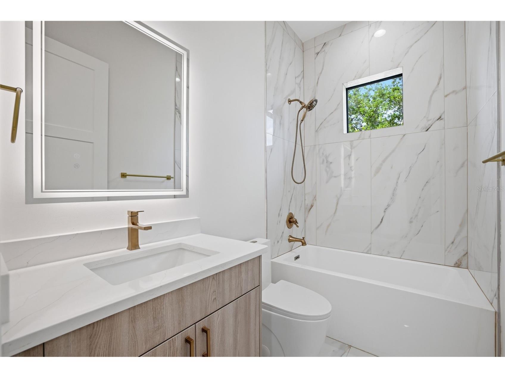 1943 Shore Acres Boulevard NE Saint Petersburg FL 33703 TB8497542 image39