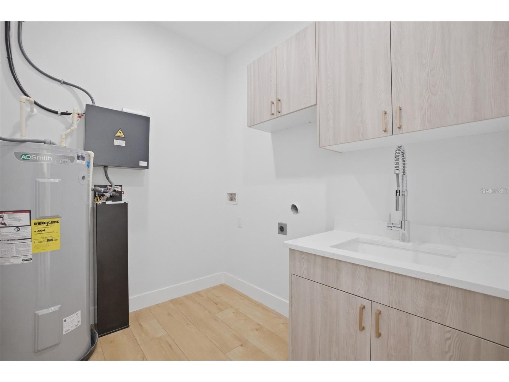 1943 Shore Acres Boulevard NE Saint Petersburg FL 33703 TB8497542 image42