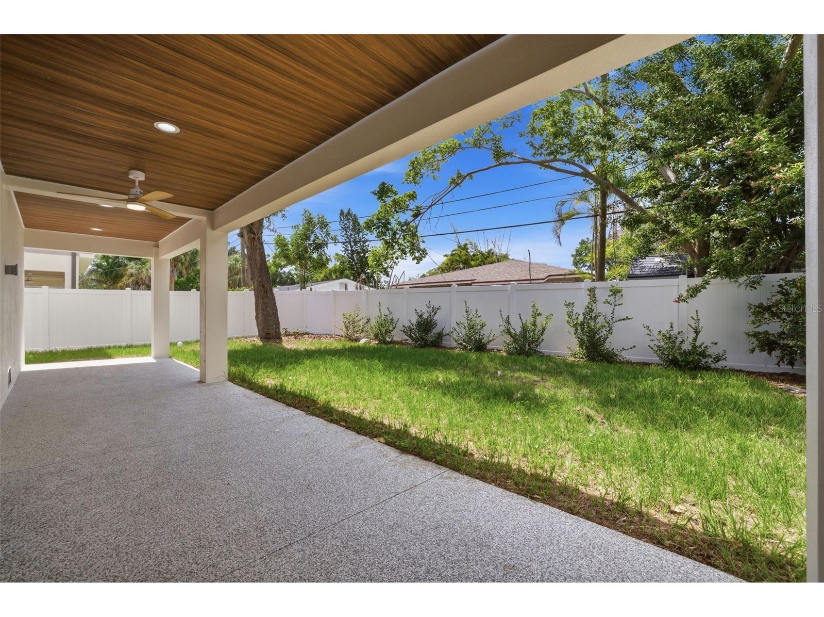 1943 Shore Acres Boulevard NE Saint Petersburg FL 33703 TB8497542 image47