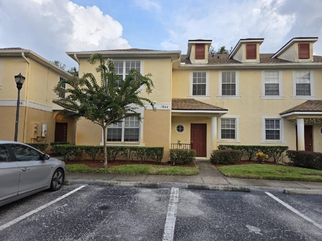 1944 Fiesta Ridge Court Tampa FL 33604 TB8417491 image1