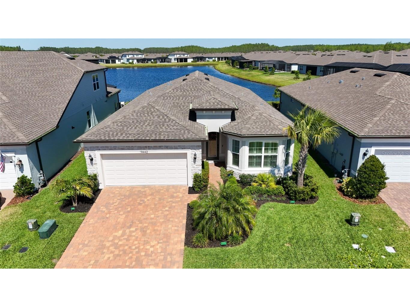 19442 Sea Glass Circle Land O Lakes FL 34638 TB8375437 image1