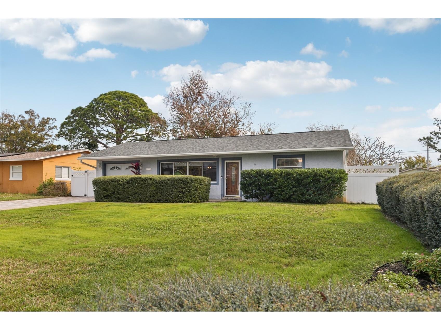 1945 59th Street N Saint Petersburg FL 33710 TB8462417 image1