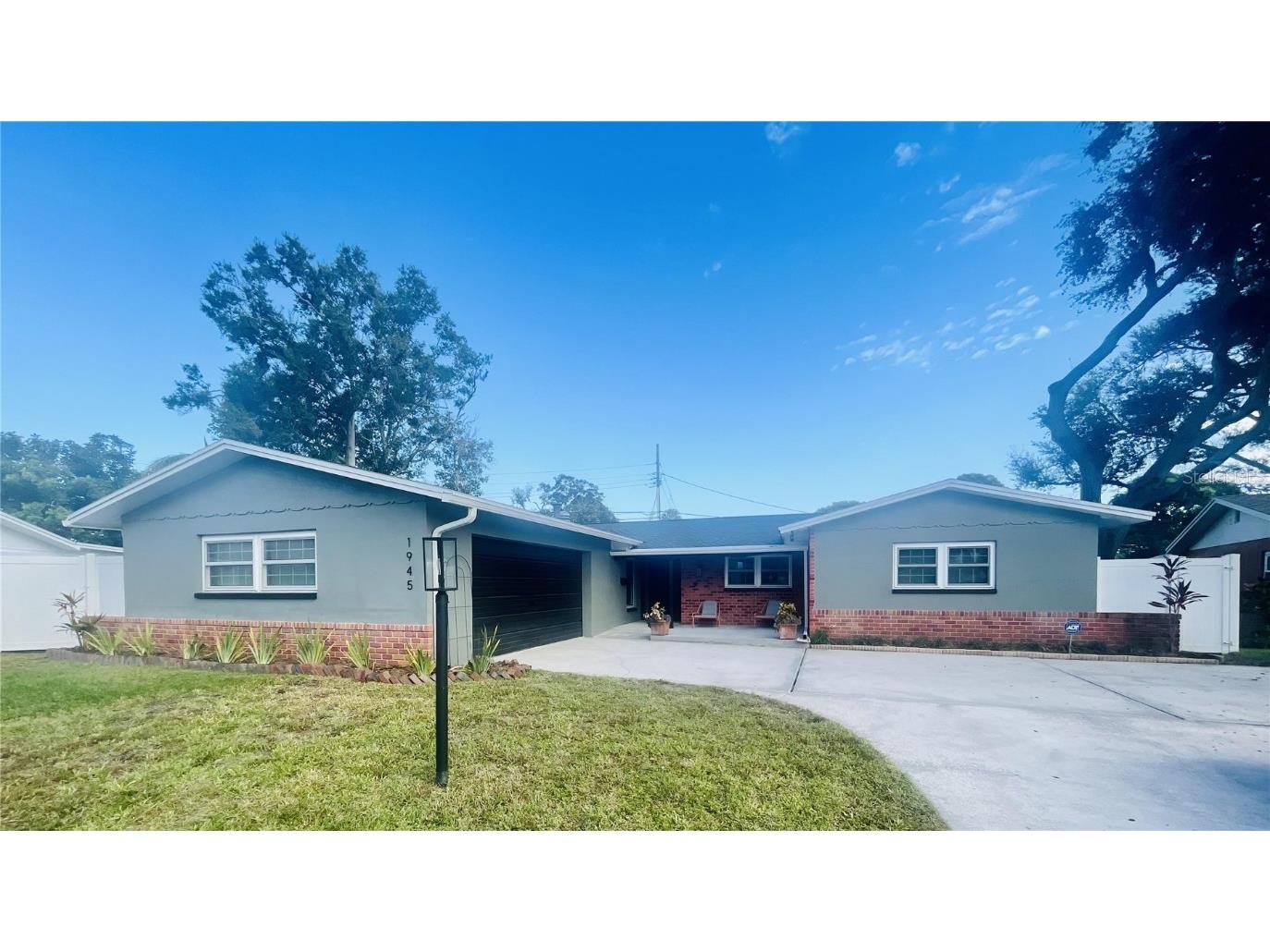 1945 68th Avenue S Saint Petersburg FL 33712 TB8452413 image1