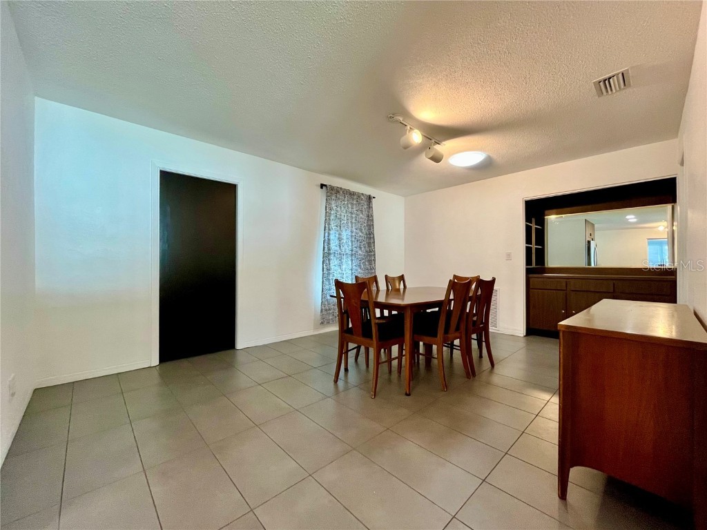 1945 68th Avenue S Saint Petersburg FL 33712 TB8452413 image13