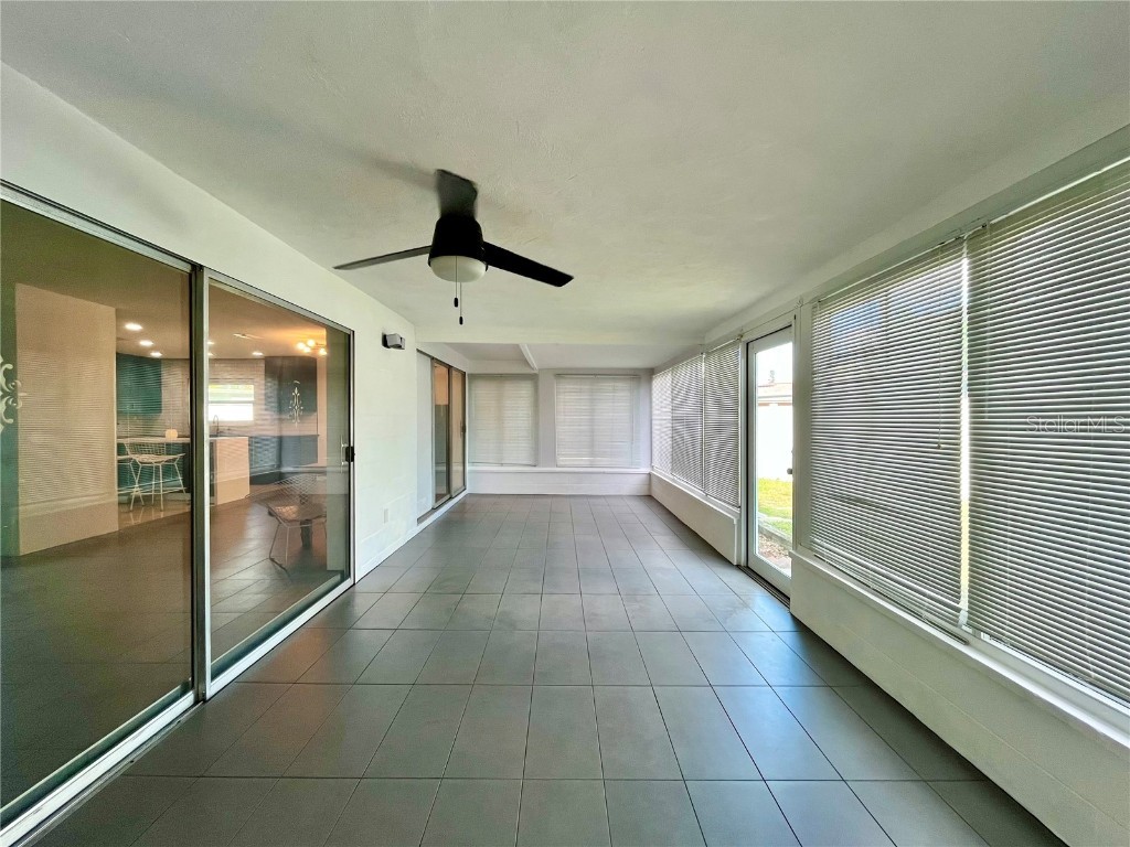 1945 68th Avenue S Saint Petersburg FL 33712 TB8452413 image28