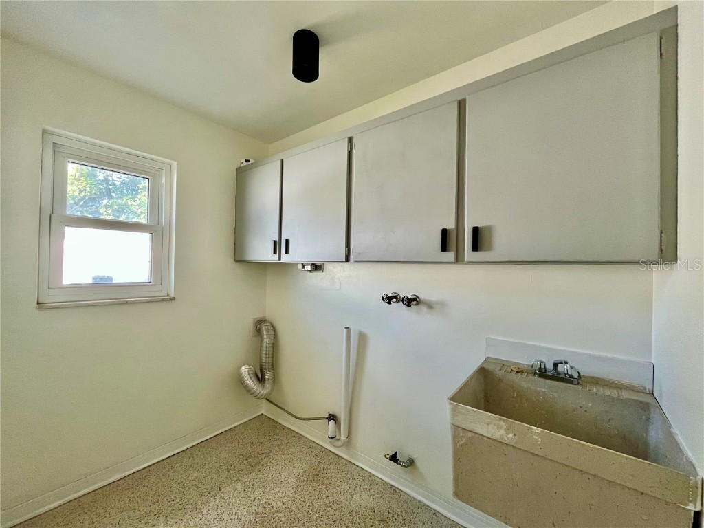 1945 68th Avenue S Saint Petersburg FL 33712 TB8452413 image32