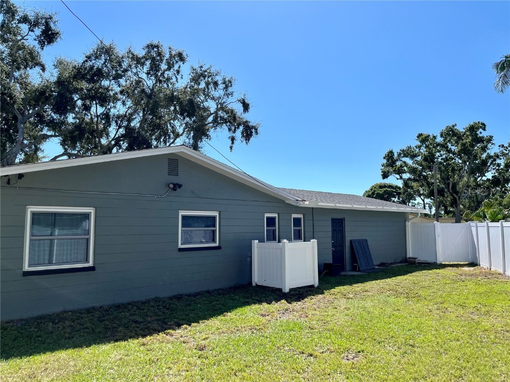 1945 68th Avenue S Saint Petersburg FL 33712 TB8452413 image37