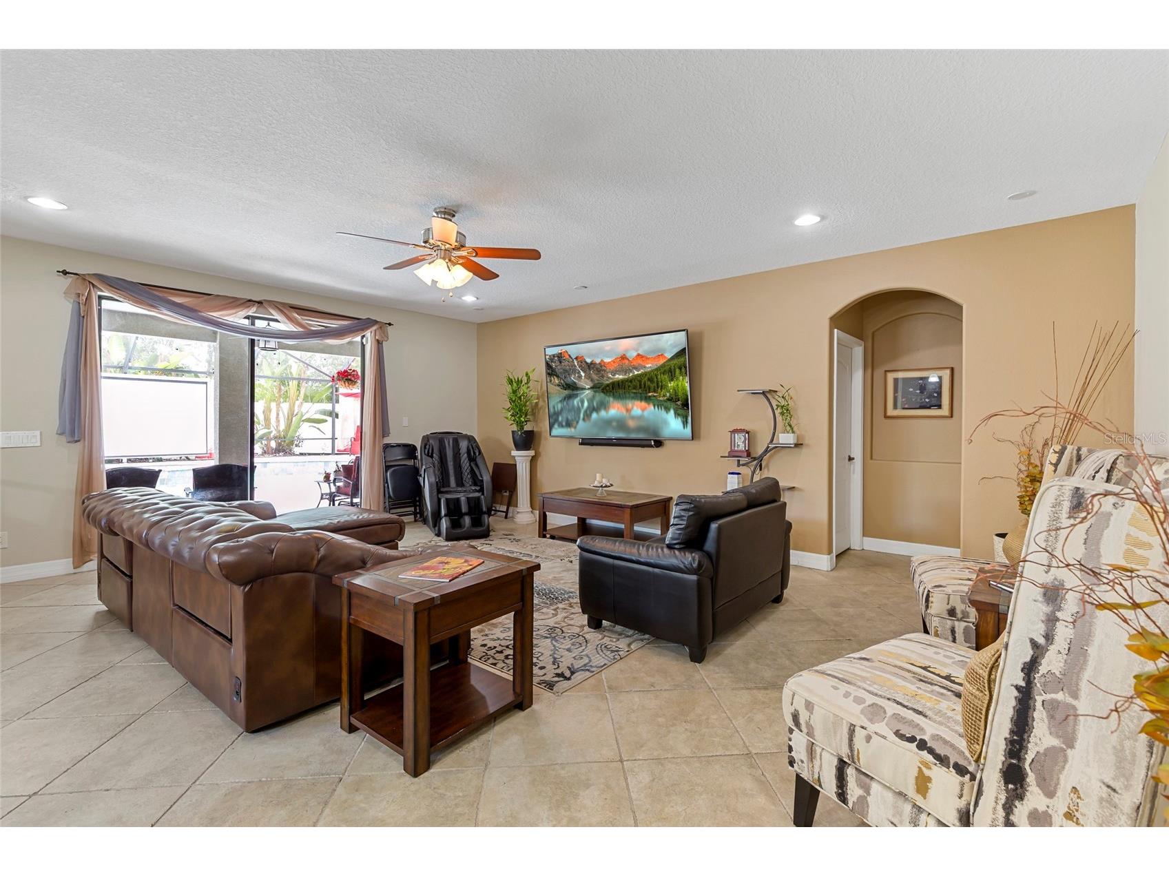 1945 Abbey Ridge Drive Dover FL 33527 TB8523698 image13