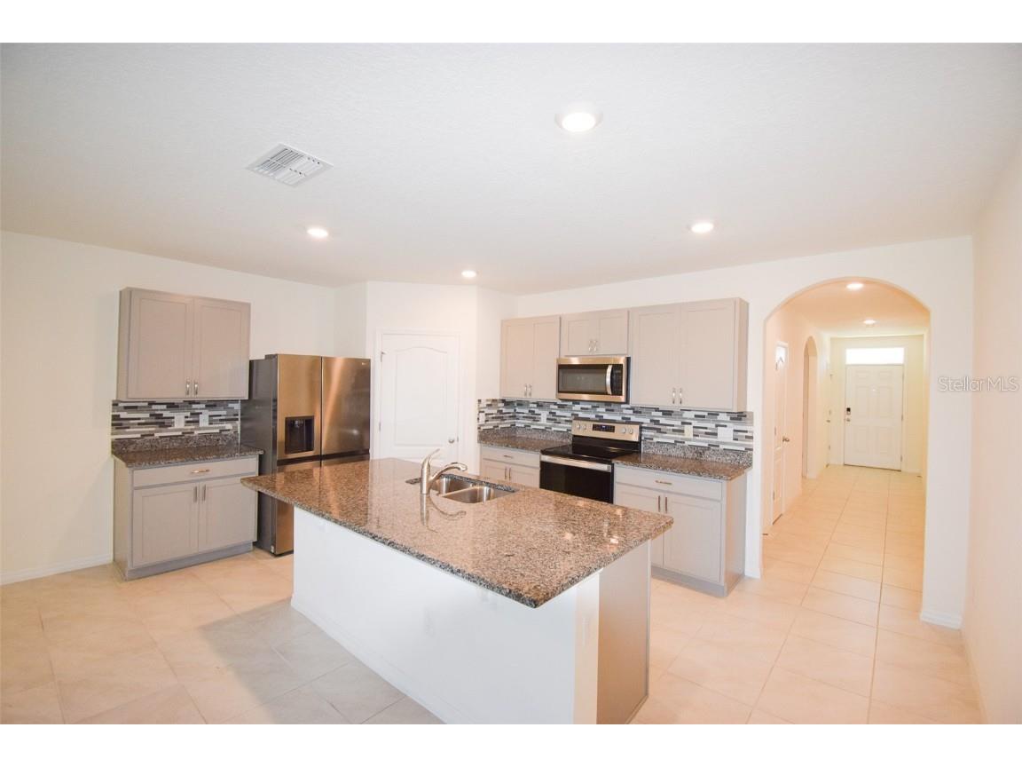 1945 Chickasaw Boulevard Davenport FL 33837 O6352094 image5