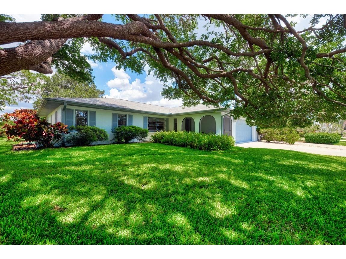 1945 Greenlawn Drive Englewood FL 34223 D6125324 image1