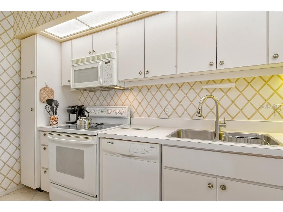 1945 Gulf Of Mexico Drive #M2-402 Longboat Key FL 34228 A4650120 image16